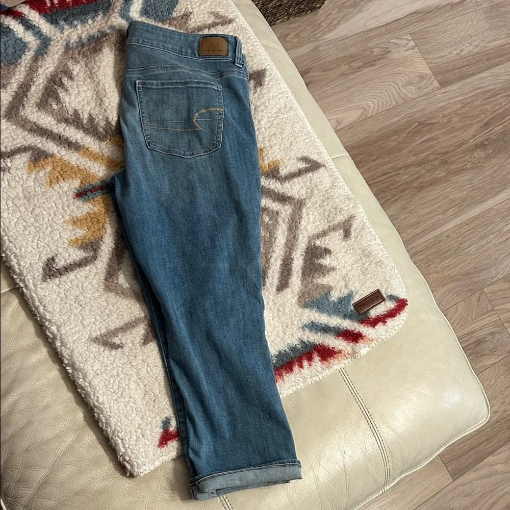 American Eagle Outfitters Light Blue Artist Crop Jeans 🦅 - Picture 4 of 8